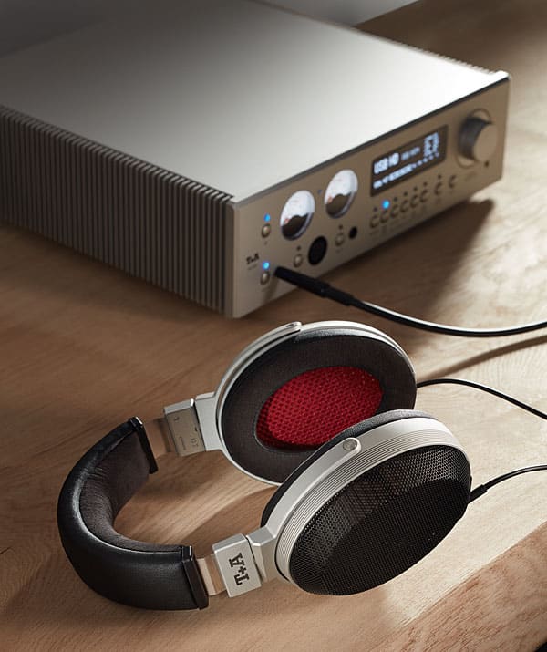 T+A HA 200: Headphone amplifier (Silver)