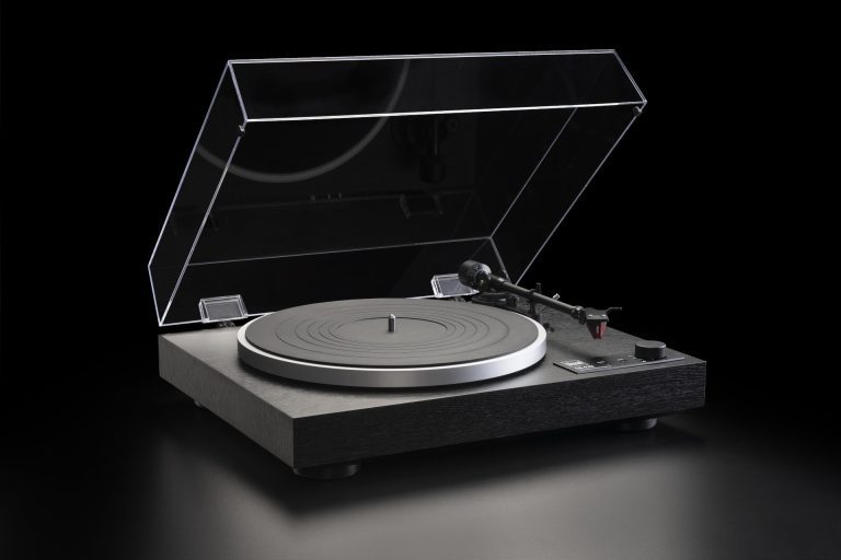 Dual CS-429 Fully Automatic 3-Speed Turntable with 2M Red Cartridge