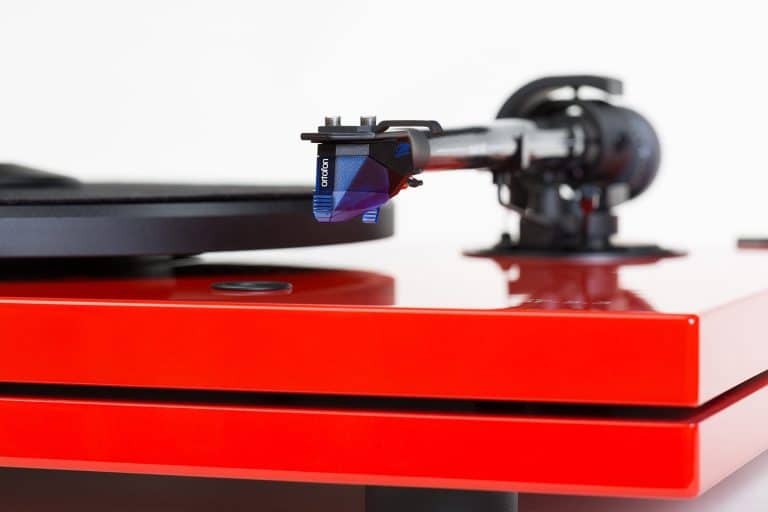 Music Hall MMF 5.3le Platine Vinyle avec Cartouche Ortofon 2M Bleue Prémontée Rouge