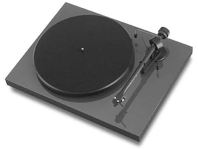 Pro-Ject Debut III Platine à Vinyle avec OM5e HG