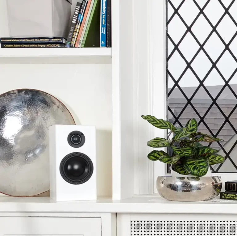 Totem Bison Bookshelf Satin White Speakers (Pair)