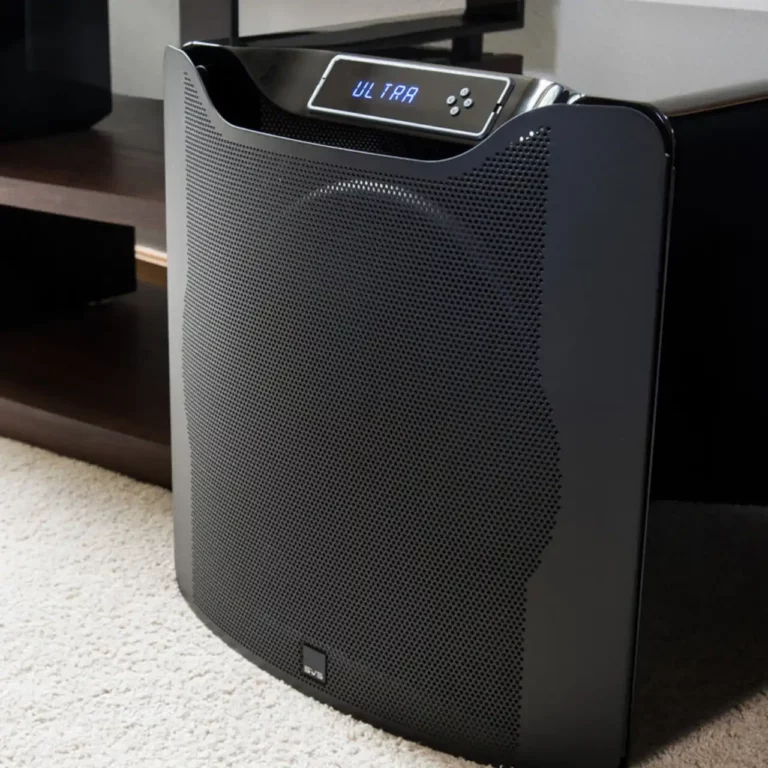 SVS SB16 Ultra Caisson de basses scellé 16 po Haut-parleur 1500 Watts RMS Piano Noir brillant (SB16-Ultra)